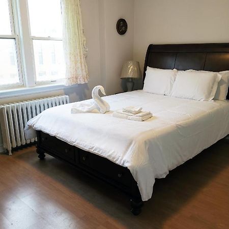 Cozy Private Rm Heart Of North York Free Parking Full Kitchen Close To Downtown Apartamento Toronto Exterior foto