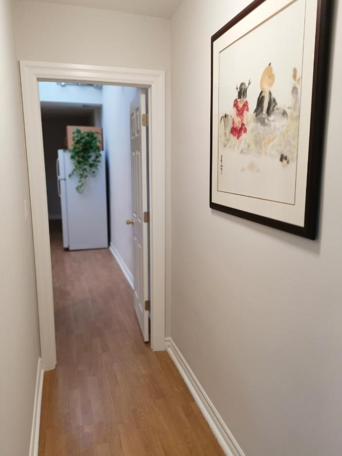 Cozy Private Rm Heart Of North York Free Parking Full Kitchen Close To Downtown Apartamento Toronto Exterior foto